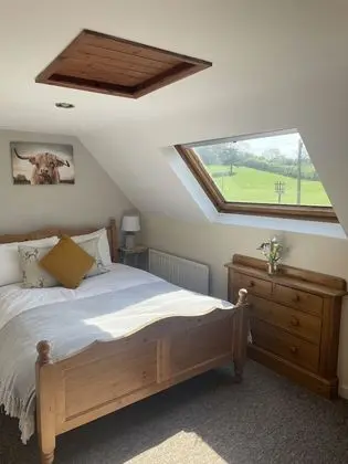 Kır Evi, Banyolu/Duşlu, Avlu Manzaralı (Cottage)