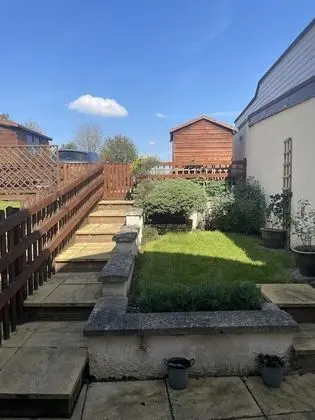 Kır Evi, Banyolu/Duşlu, Avlu Manzaralı (Cottage)