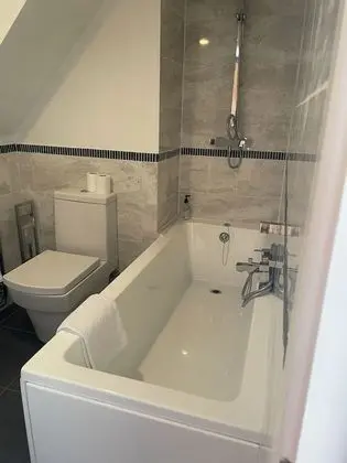 Kır Evi, Banyolu/Duşlu, Avlu Manzaralı (Cottage)