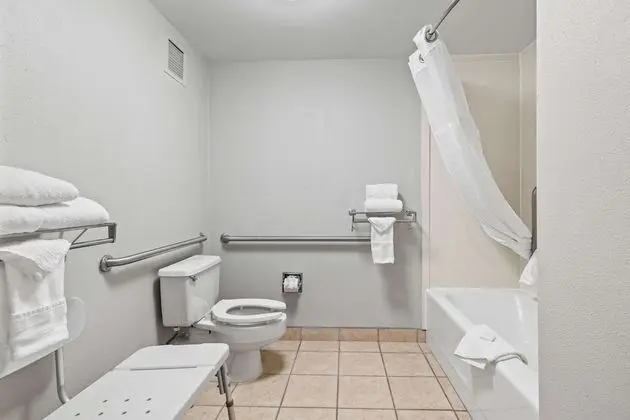 Standard Oda, 1 En Büyük (King) Boy Yatak, Engellilere Uygun (Exterior Corridor)