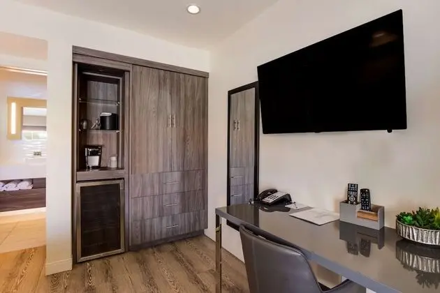 Standard Oda, 1 En Büyük (King) Boy Yatak, Sigara İçilmez, Buzdolabı ve Mikrodalga