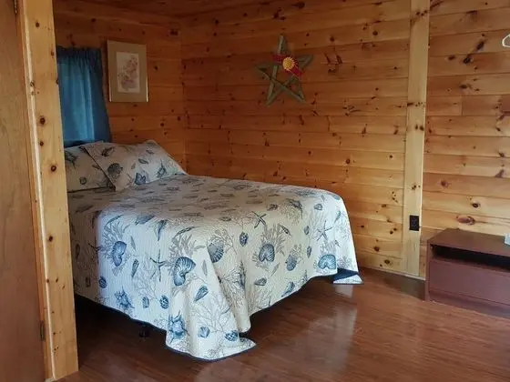Shore Line Cabin