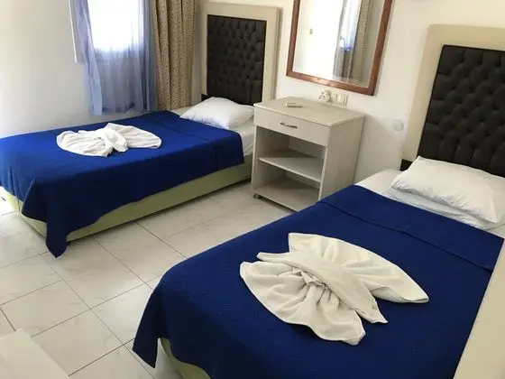 Standart Oda, Kara veya Havuz Manzaralı