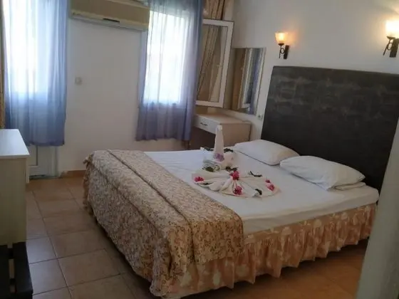Standart Oda, Kara veya Havuz Manzaralı