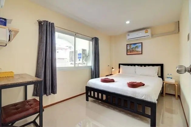Standard Room with Window