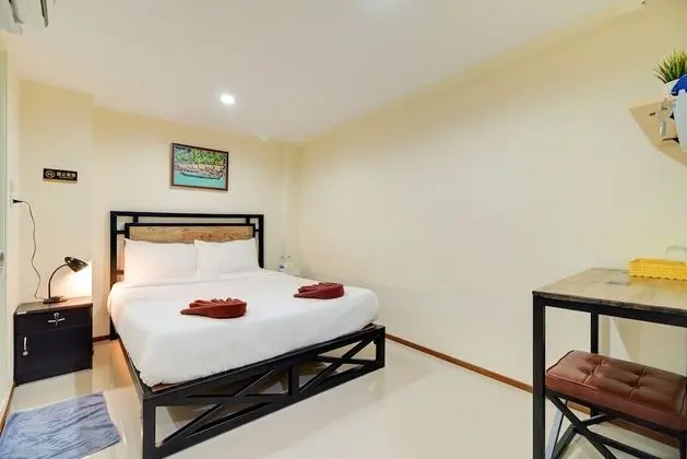 Standard Room without Window (6th Floor)