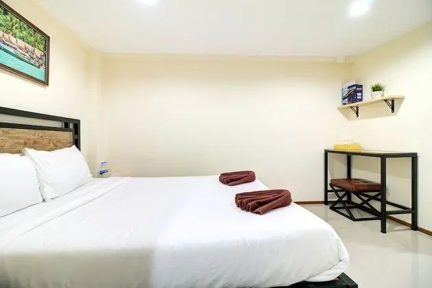 Standard Room without Window (6th Floor)