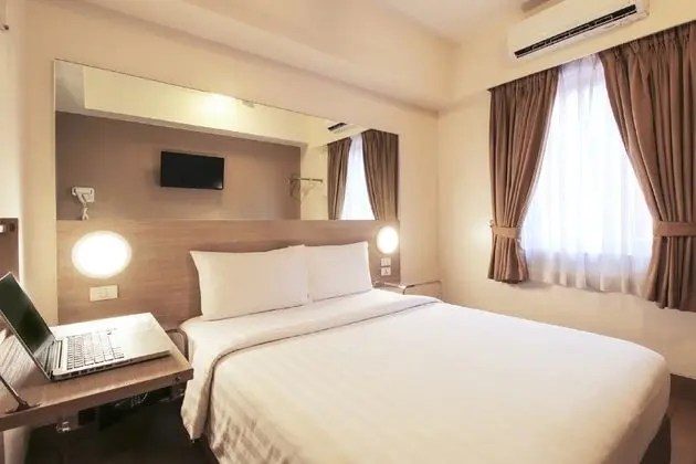Çift ​​kişilik Queen Size Bed