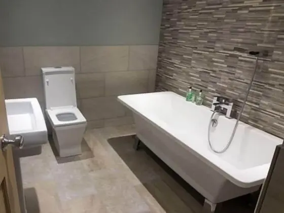 Luxury Tek Büyük Yataklı Oda, Banyolu/Duşlu