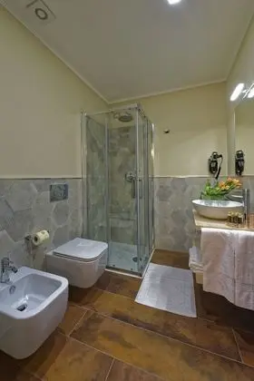 Deluxe Tek Büyük Yataklı Oda (CAMERA 3 RR)