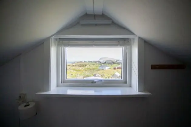 Family Ev, 4 Yatak Odası (Black House)