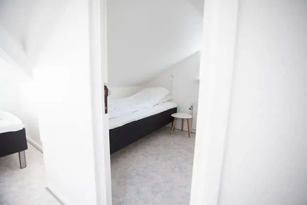 Family Ev, 4 Yatak Odası (Black House)