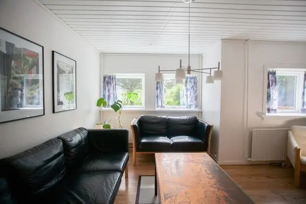 Family Ev, 4 Yatak Odası (Black House)