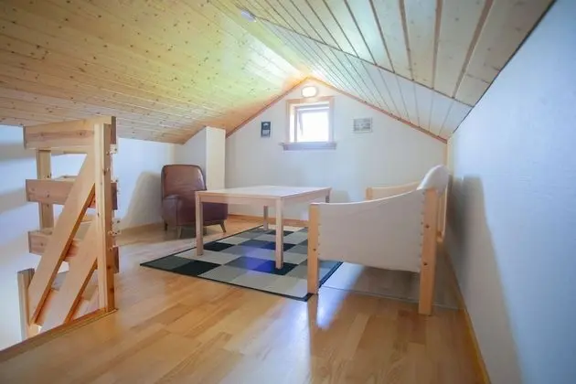 Family Ev, 4 Yatak Odası (Black House)