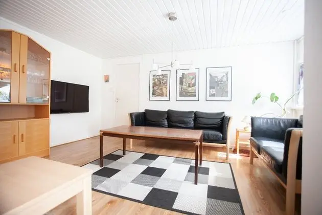 Family Ev, 4 Yatak Odası (Black House)
