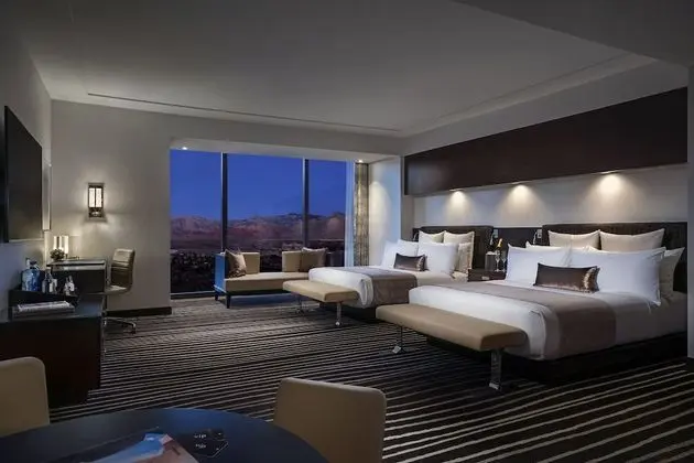 Luxury Oda