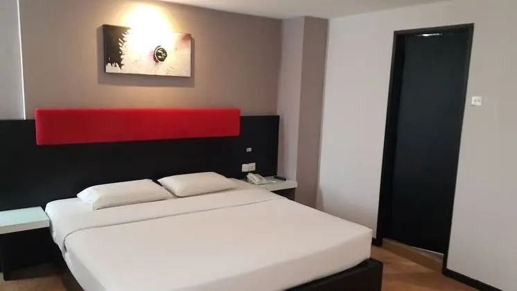 Deluxe Tek Büyük Yataklı Oda