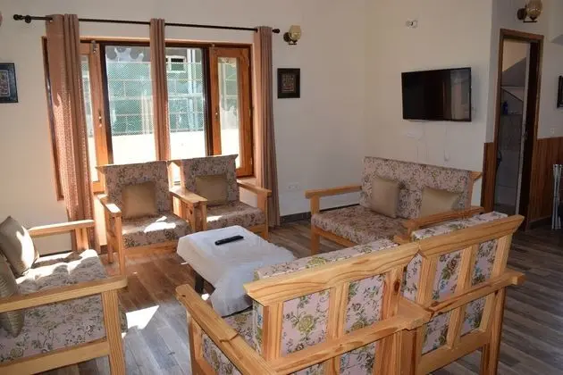 Superior Kır Evi