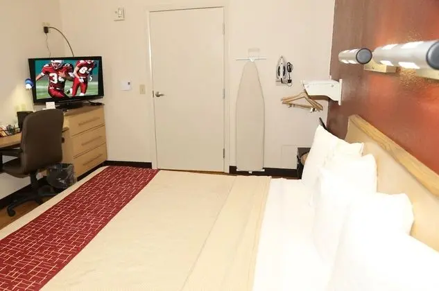 Superior Oda, 1 En Büyük (King) Boy Yatak, Engellilere Uygun, Sigara İçilmez (Roll-In Shower)