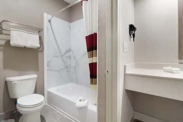 Premium Oda, 1 En Büyük (King) Boy Yatak (Upgraded Bedding & Snack, Smoke Free)