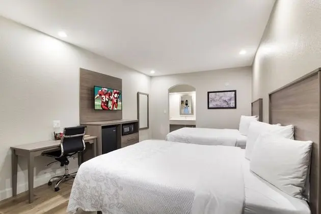 Premium Oda, 2 Büyük (Queen) Boy Yatak (Upgraded Bedding & Snack, Smoke Free)