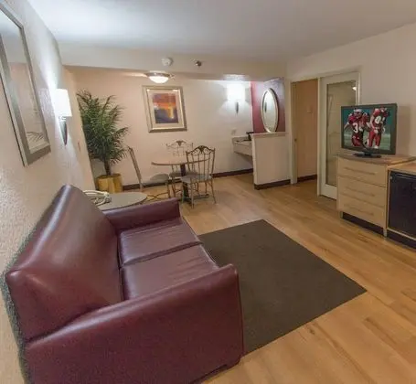 Süit, 1 En Büyük (King) Boy Yatak (Smoke Free)