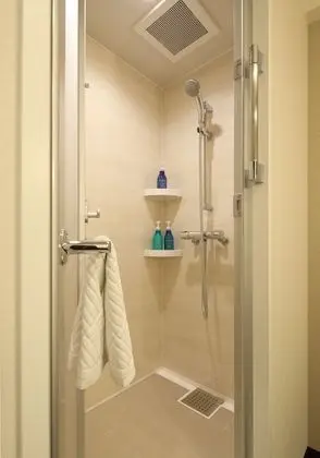 Tek Büyük Yataklı Oda (with Shower Booth)