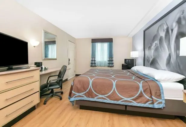 Oda, 1 En Büyük (King) Boy Yatak, Engellilere Uygun (Mobility, Bathtub with Grab Bars)
