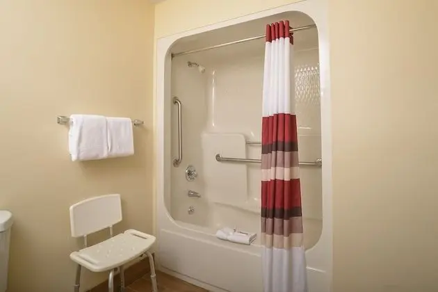 Deluxe Room, 1 King Bed, Accessible, Smoke Free