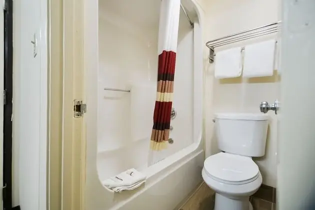 Deluxe Room, 2 Queen Beds, Smoke Free