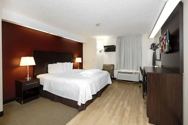 Premium Oda, 1 En Büyük (King) Boy Yatak, Havuz Kenarı (Upgraded Bedding & Snack, Smoke Free)