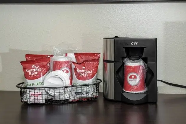 Premium Oda, 1 En Büyük (King) Boy Yatak, Havuz Kenarı (Upgraded Bedding & Snack, Smoke Free)