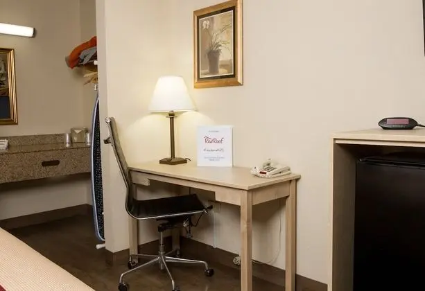 Süit, Birden Çok Yatak, Sigara İçilmez (First Floor, 1 pet allowed)