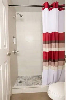 Süit, Birden Çok Yatak, Sigara İçilmez (First Floor, 1 pet allowed)