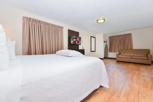 Premium Oda, 1 En Büyük (King) Boy Yatak, Küçük Mutfak (Upgraded Bedding & Snack, Smoke Free)