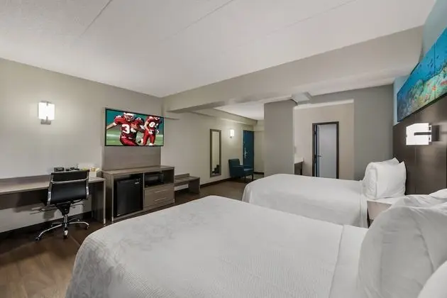 Premium Oda, 2 Çift Kişilik Yatak, Kısmi Deniz Manzarası (Upgraded Bedding,Snack Box,Smoke Free)