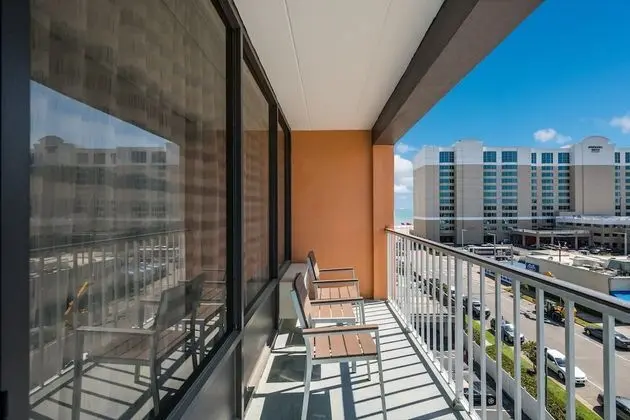 Premium Oda, 2 Çift Kişilik Yatak, Kısmi Deniz Manzarası (Upgraded Bedding,Snack Box,Smoke Free)