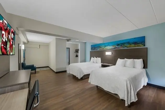 Premium Oda, 2 Çift Kişilik Yatak, Kısmi Deniz Manzarası (Upgraded Bedding,Snack Box,Smoke Free)