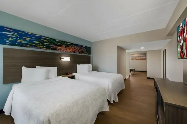 Süit, 2 Çift Kişilik Yatak (Partial Ocean View, Smoke Free)