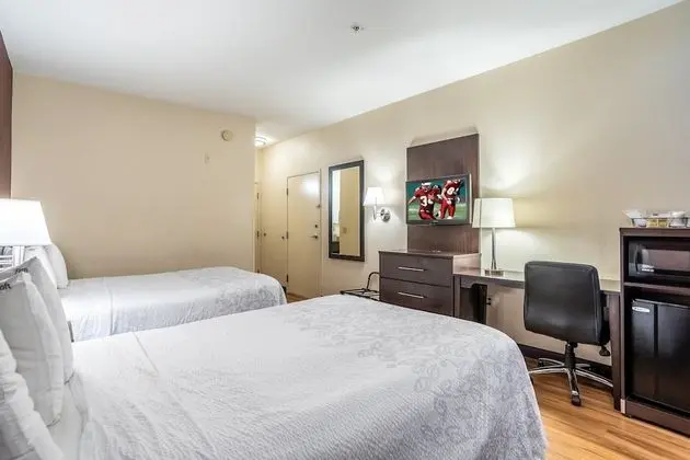 Deluxe 2 Full Beds (Smoke Free)