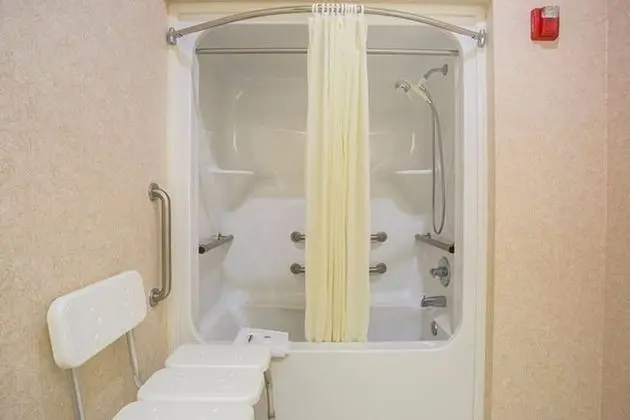 Büyük Yataklı Tek Kişilik Oda