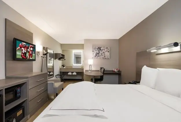 Premium Oda, 1 En Büyük (King) Boy Yatak (Upgraded Bedding & Snack, Smoke Free)