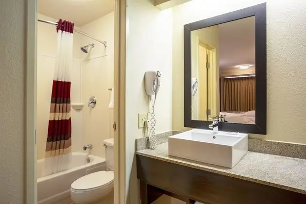 Premium Oda, 1 En Büyük (King) Boy Yatak (Upgraded Bedding & Snack, Smoke Free)