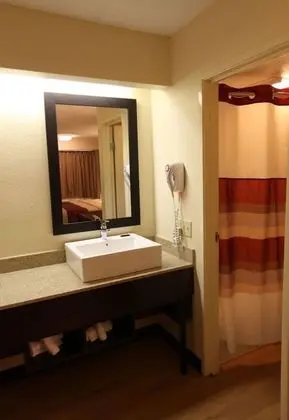 Premium Oda, 1 En Büyük (King) Boy Yatak (Upgraded Bedding & Snack, Smoke Free)