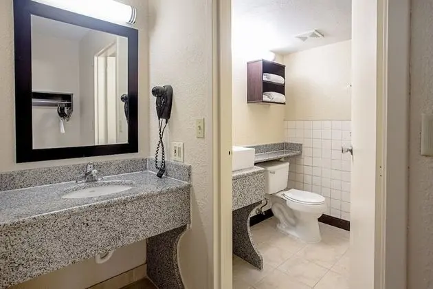 Premium Oda, 1 En Büyük (King) Boy Yatak (Upgraded Bedding & Snack, Smoke Free)