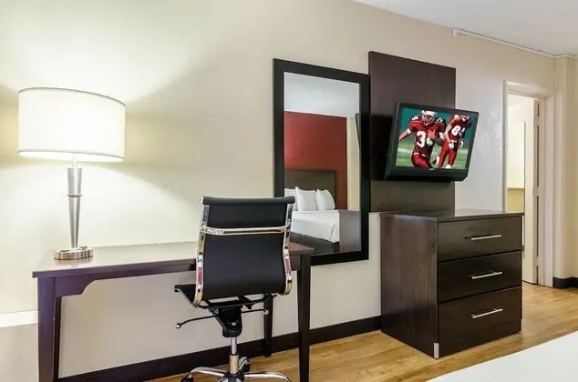Premium Oda, 2 Çift Kişilik Yatak, Havuz Kenarı (Upgraded Bedding & Snack, Smoke Free)