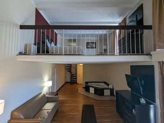 Superior Oda, 1 En Büyük (King) Boy Yatak, Sıcak Su Küveti (Loft, Smoke Free)