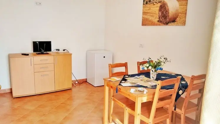 Standard Üç Kişilik Oda, 1 Yatak Odası, Sigara İçilebilir, Tepe Manzaralı