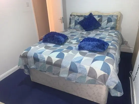 Basic Double Room - Blue Room 1