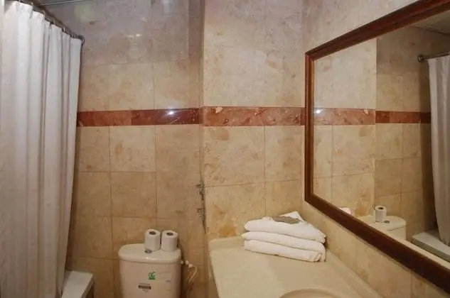 Üç Kişilik Oda